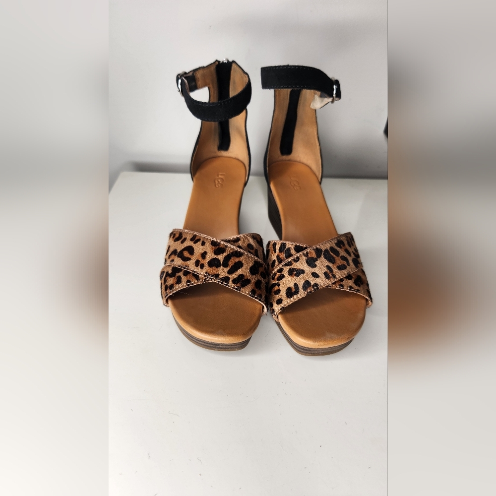 Ugg leopard print size 7 wedge sandal